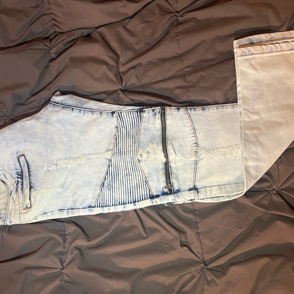 Stylish Distressed Denim Jeans